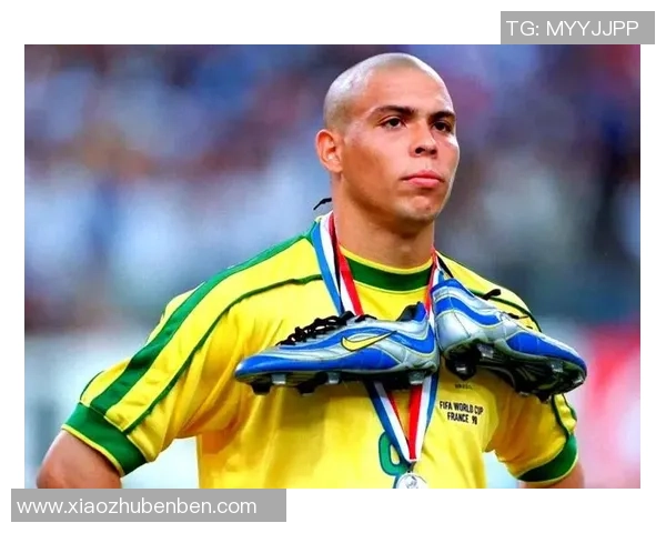 罗纳尔多传奇生涯回顾与影响力解析:从足球天才到全球偶像